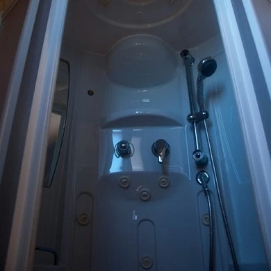 Hydromassage showers